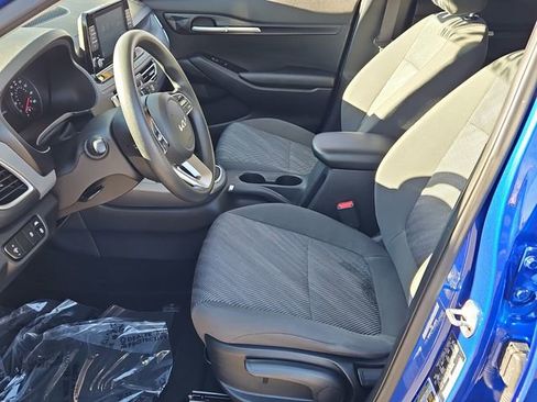 Used 2023 Kia Seltos LX image 11