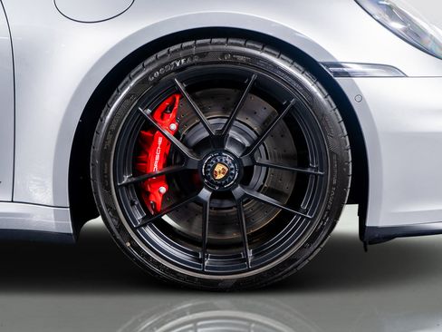 Used 2025 Porsche 911 Carrera 4 GTS image 7