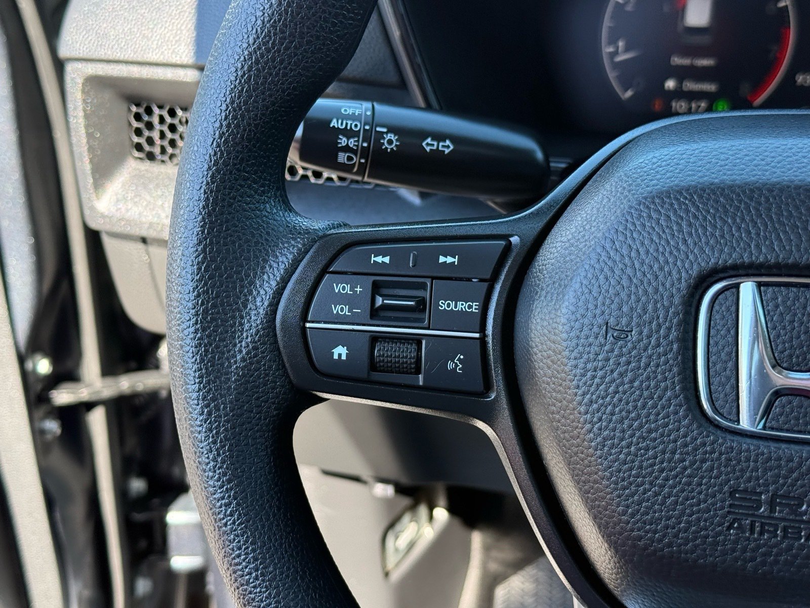 Certified 2025 Honda CR-V EX image 17