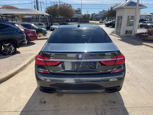 Used 2019 BMW 750i xDrive w/ Executive Package image 6