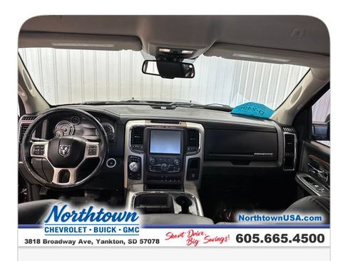 Used 2017 RAM 1500 Laramie w/ Convenience Group AWD/4WD image 13
