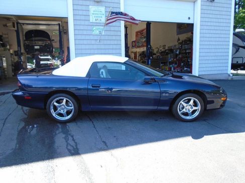 Used 1999 Chevrolet Camaro Z28 w/ SS Performance/Appearance Pkg image 9