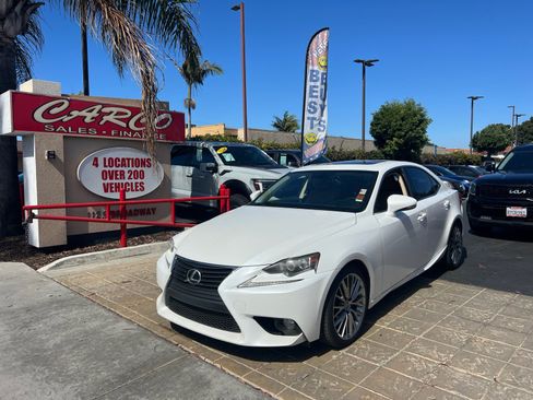 Used 2014 Lexus IS 250 w/ Navigation Package RWD image 4