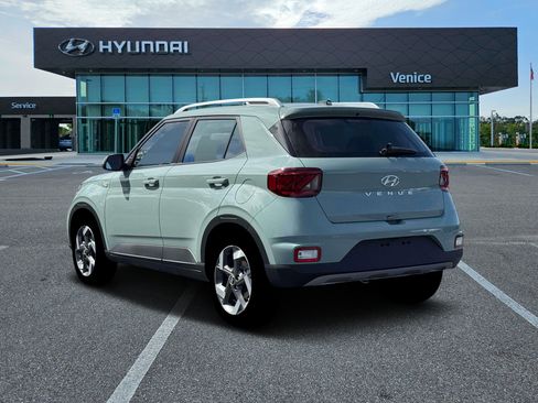 New 2026 Hyundai Venue SEL FWD image 5