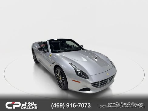 Used 2016 Ferrari California T image 16