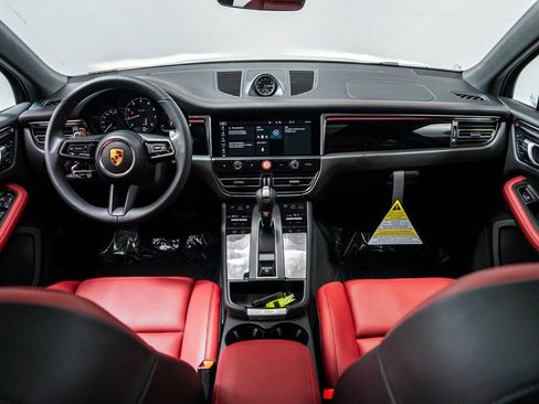 New 2026 Porsche Macan image 20