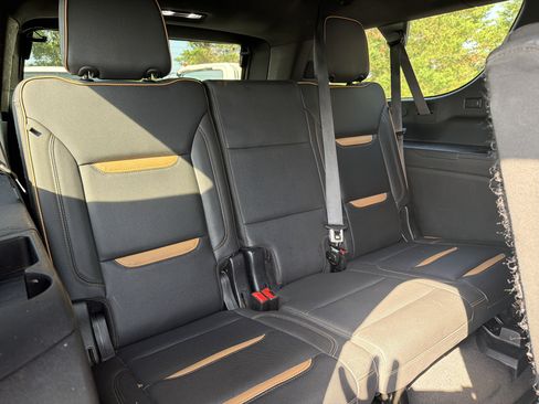 Used 2022 GMC Yukon XL AT4 AWD/4WD image 33