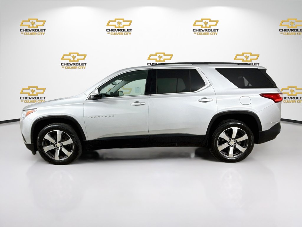 Used 2021 Chevrolet Traverse LT w/ LT Premium Package AWD/4WD image 5