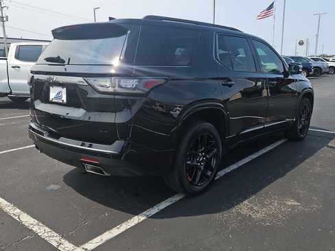 Used 2020 Chevrolet Traverse Premier w/ Redline Edition AWD/4WD image 8