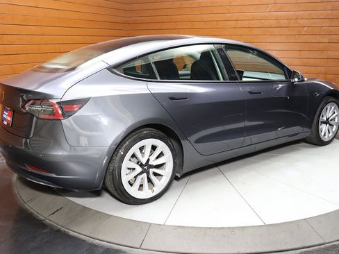 Used 2023 Tesla Model 3 Standard Range image 17