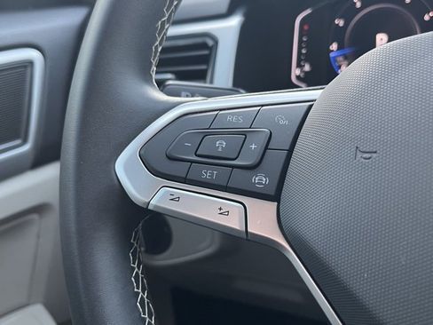 Used 2023 Volkswagen Atlas SE w/ Black Wheel Package image 33