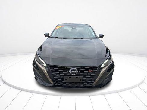 Used 2024 Nissan Altima 2.5 SR FWD image 9