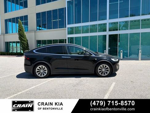 Used 2017 Tesla Model X 75D AWD/4WD image 11