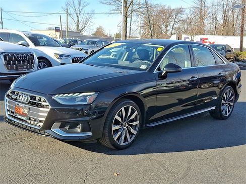 Used 2023 Audi A4 2.0T Premium w/ Convenience Package image 9