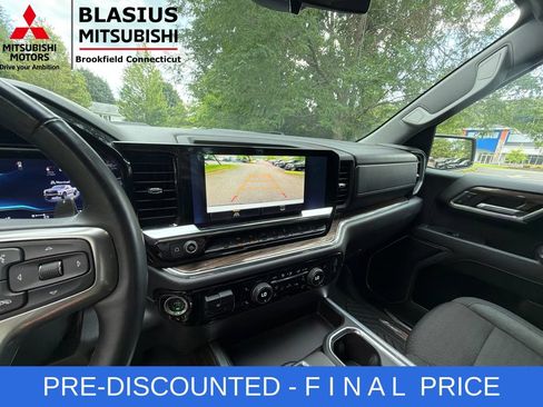 Used 2024 Chevrolet Silverado 1500 LT Trail Boss w/ Protection Package AWD/4WD image 16
