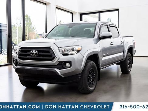 Used 2020 Toyota Tacoma SR5 AWD/4WD image 18