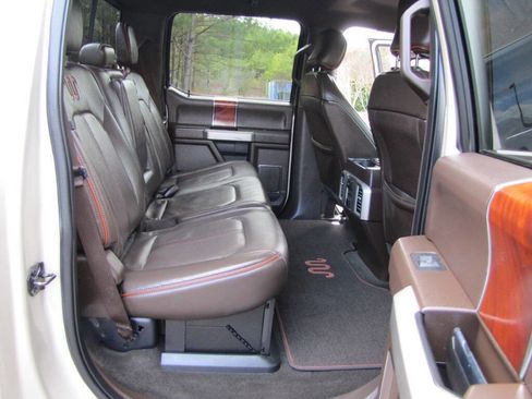 Used 2017 Ford F250 King Ranch w/ FX4 Off-Road Package image 19