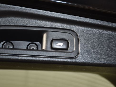 Used 2019 Honda Pilot Touring image 54