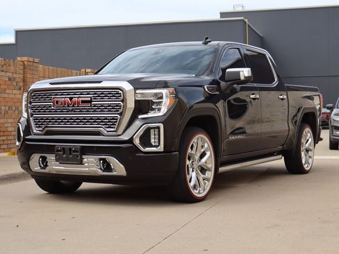 Used 2021 GMC Sierra 1500 Denali w/ Denali Ultimate Package AWD/4WD image 2