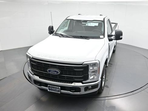 New 2026 Ford F250 XL w/ XL Chrome Package image 31