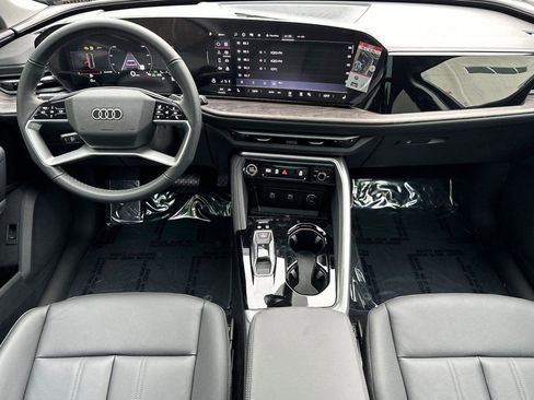 New 2025 Audi Q5 Premium image 12