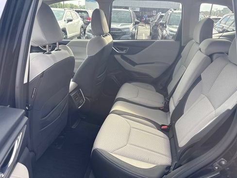 Used 2019 Subaru Forester Premium AWD/4WD image 10