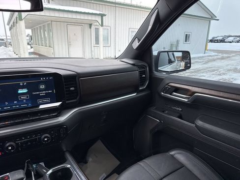 Used 2024 Chevrolet Silverado 1500 High Country w/ High Country Premium Package AWD/4WD image 36