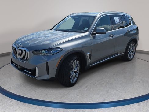 Used 2024 BMW X5 xDrive40i w/ Premium Package AWD/4WD image 1