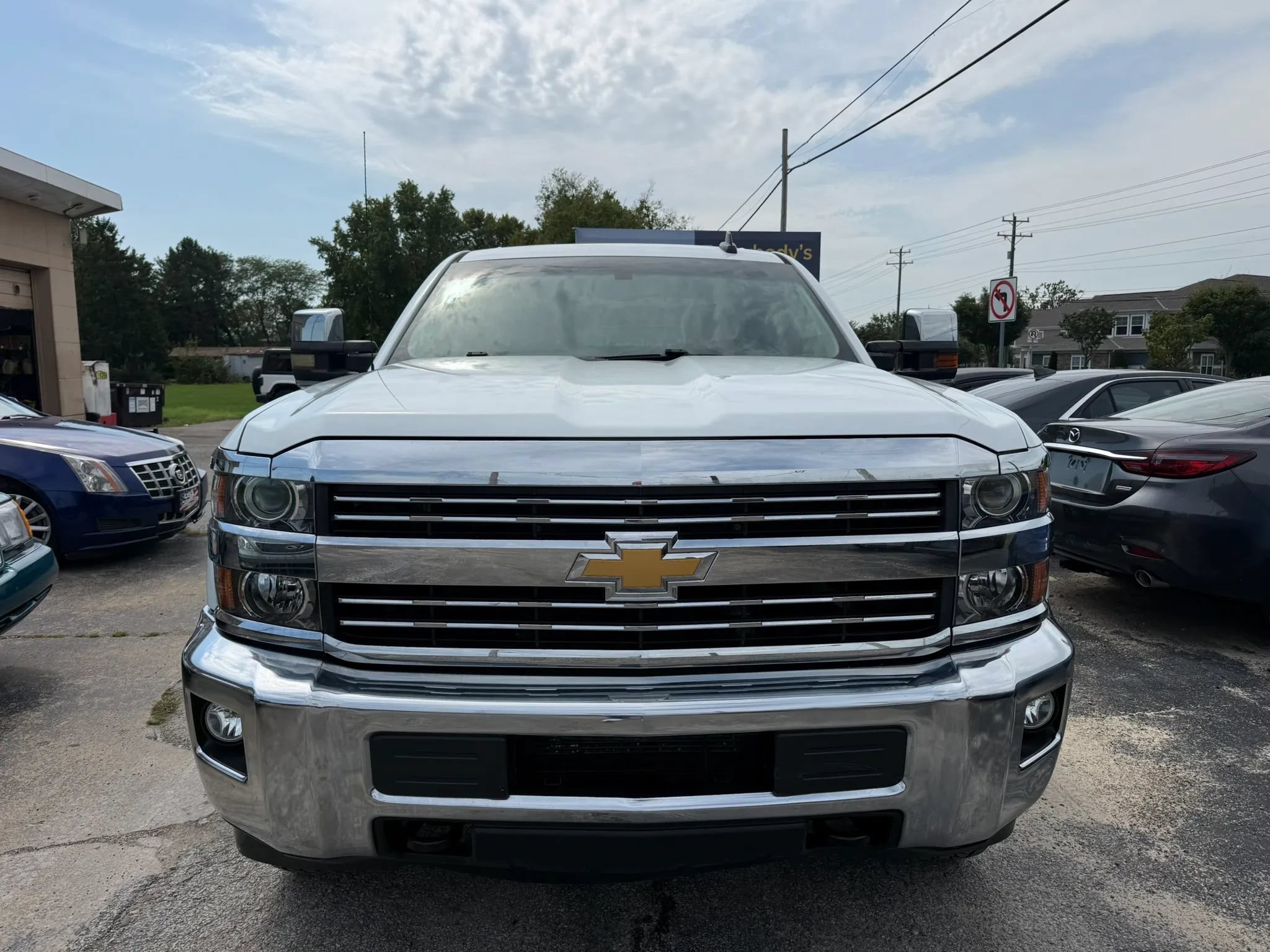 Used 2018 Chevrolet Silverado 2500 LT w/ All Star Edition AWD/4WD image 3