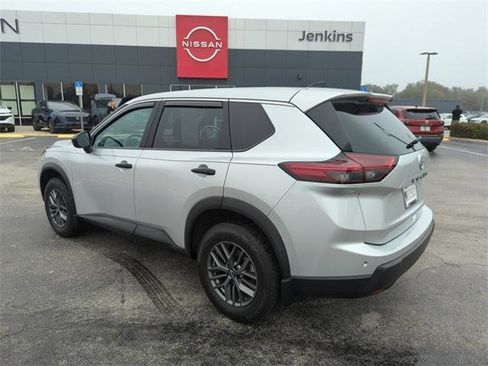 Certified 2024 Nissan Rogue S image 6