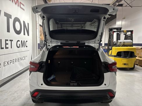 New 2026 Chevrolet Trax RS w/ Driver Confidence Package image 32