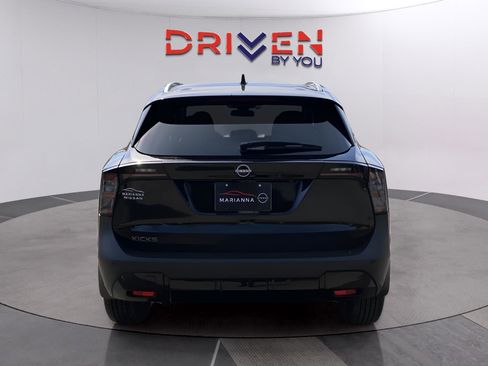 New 2026 Nissan Kicks SV image 4