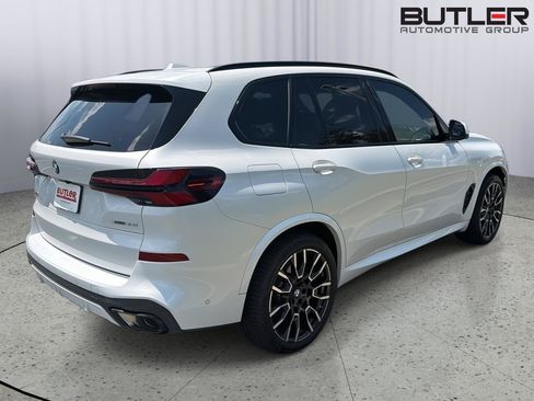 Used 2025 BMW X5 xDrive40i w/ M Sport Package AWD/4WD image 6