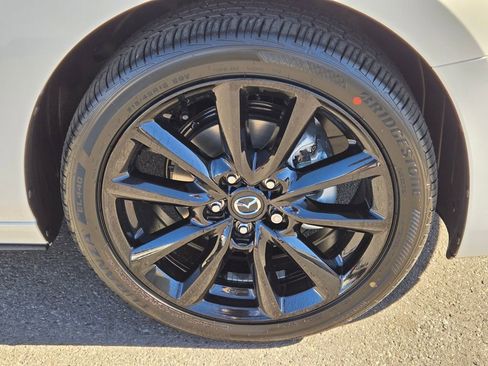 New 2026 MAZDA MAZDA3 2.5 S Hatchback w/ Premium Pkg FWD image 9