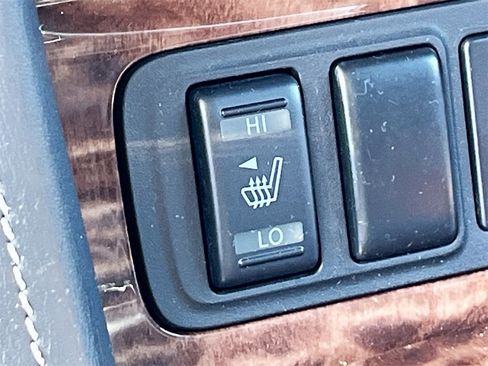 Used 2020 Nissan Armada SL w/ Premium Package image 18