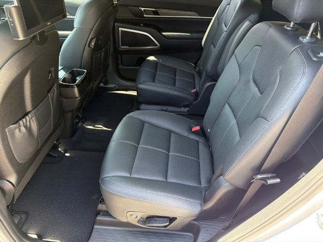 Used 2022 Kia Telluride EX w/ EX Premium Package FWD image 23