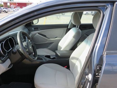Used 2015 Kia Optima LX FWD image 14
