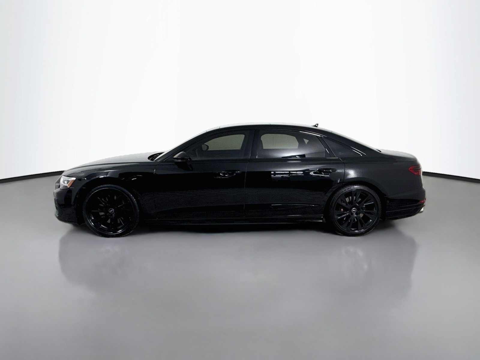Certified 2025 Audi S8 w/ Executive Package AWD/4WD image 2