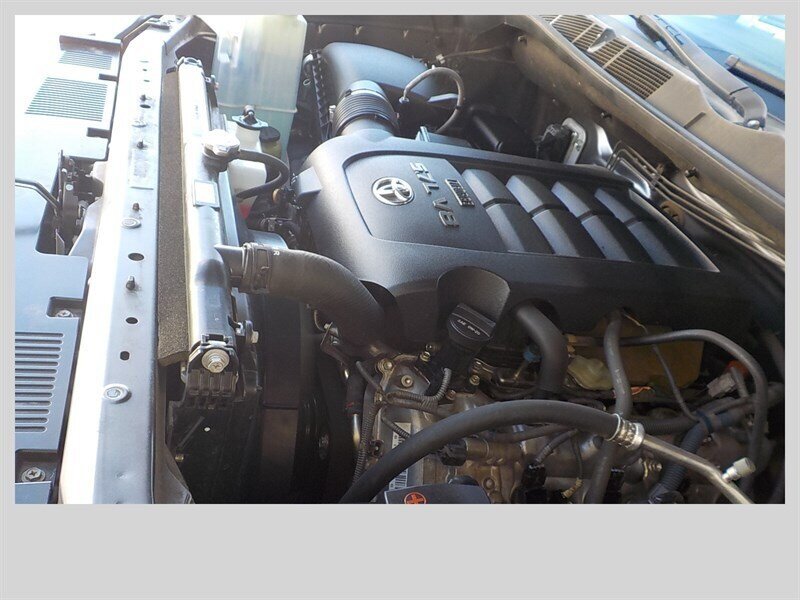 Used 2017 Toyota Tundra SR5 AWD/4WD image 46