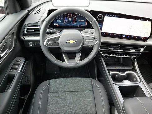 New 2026 Chevrolet Traverse LT image 7