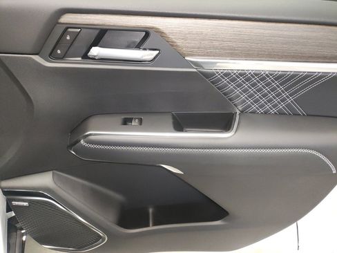 New 2026 GMC Acadia Denali w/ Super Cruise Package image 10