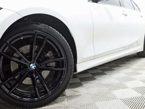 Used 2021 BMW 330i xDrive 330i xDrive w/ M Sport Package image 4