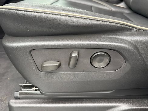 Used 2024 Chevrolet Tahoe Premier image 14