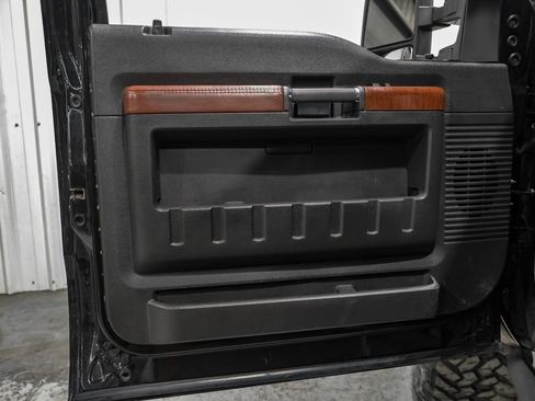 Used 2013 Ford F350 King Ranch w/ FX4 Off Road Pkg image 39