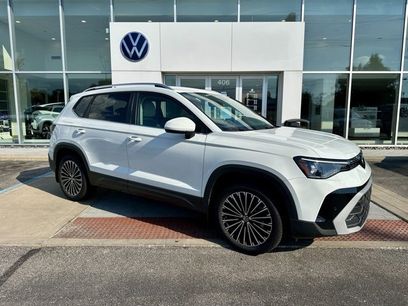 New 2025 Volkswagen Taos SE