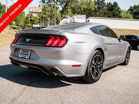 Used 2022 Ford Mustang Premium RWD image 7