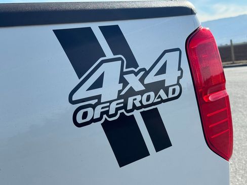 Used 2019 Nissan Frontier SV image 17