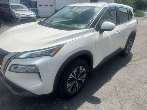 Used 2023 Nissan Rogue SV AWD/4WD image 4