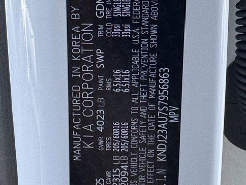 Certified 2025 Kia Soul LX image 17