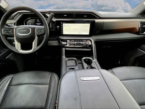 Used 2024 GMC Sierra 3500 Denali w/ Denali Reserve Package image 10